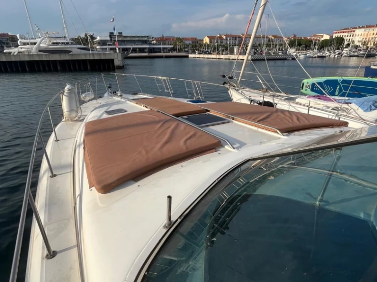 Wynajem łodzi Cannes tanio Sea Ray 420 Sundancer
