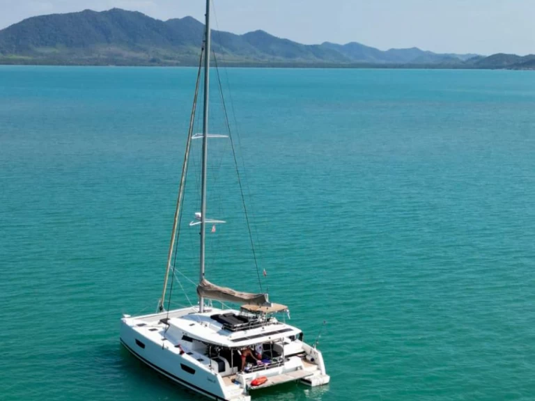 Wynajmij Katamaran z lub bez skippera Fountaine Pajot w Ao Po