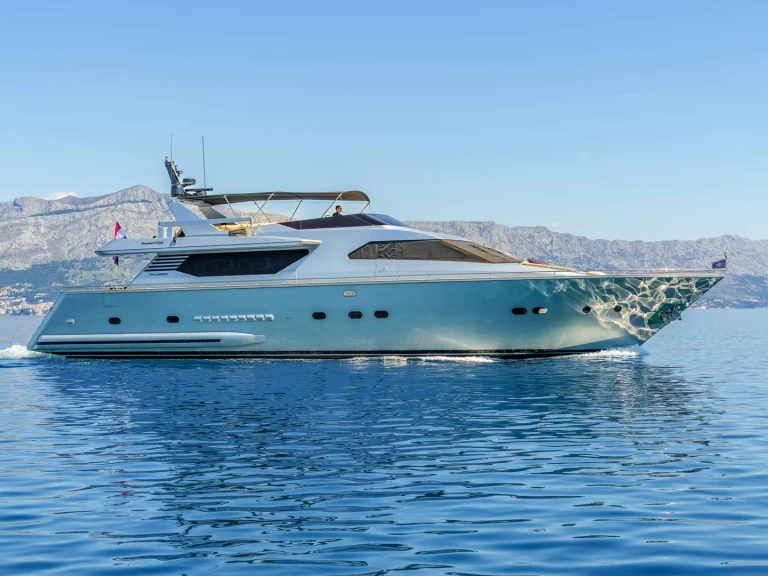 Wynajem łodzi Split tanio PHANTOM