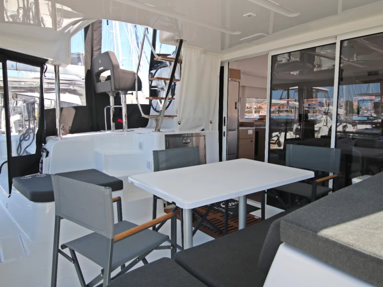 Wynajem Katamaran w Rogoznica - Lagoon Lagoon 43