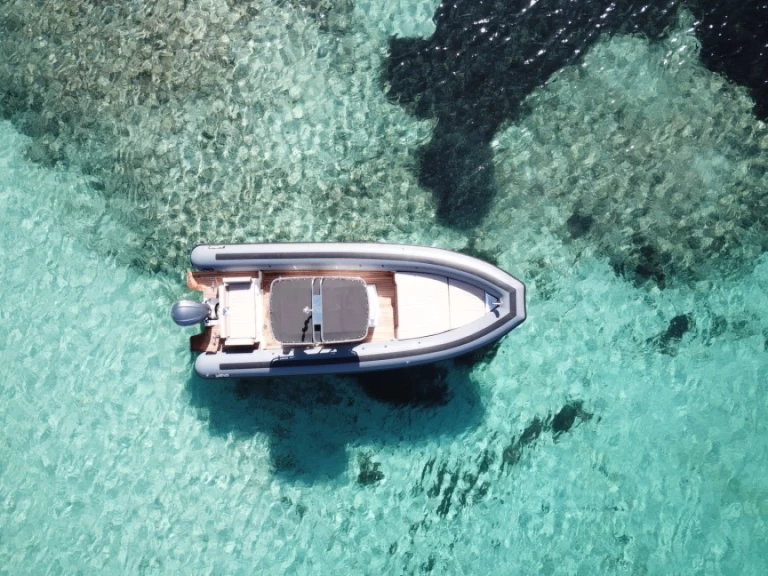 Wynajmij Łódż półsztywna z lub bez skippera Sea Water w Bonifacio