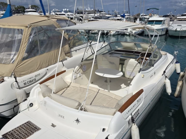 Wynajem w Villeneuve-Loubet- Jeanneau Cap Camarat 705 na SamBoat