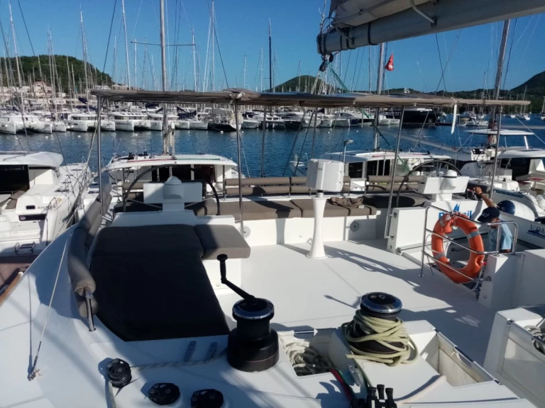 Wynajem łodzi Lagoon Lagoon 620 w Eden Island na SamBoat 