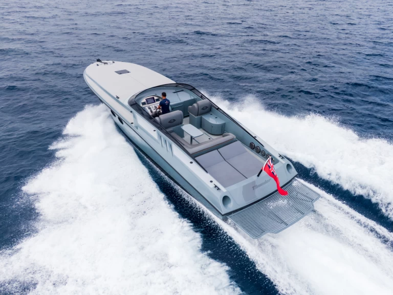 Wynajem Motorówka w Ibiza Town - Magnum 44