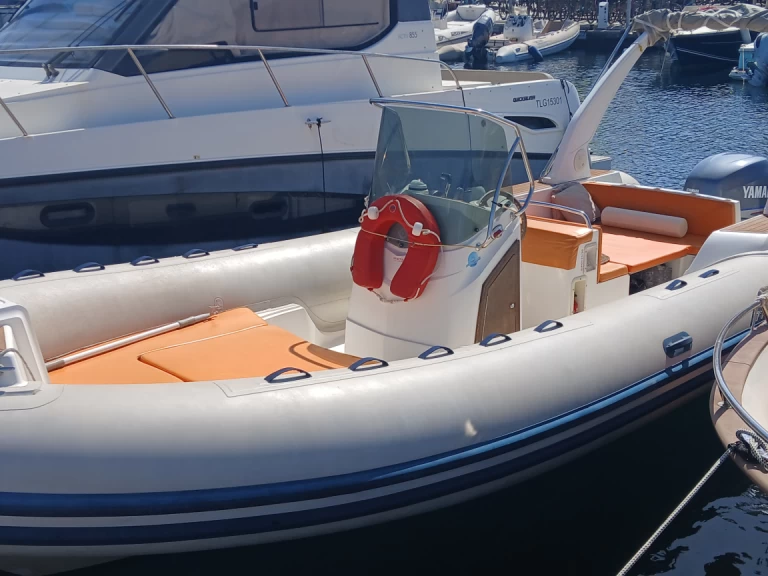 Wynajem łodzi Capelli Capelli 770 Luxe w Hyeres na SamBoat 
