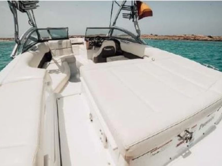 Wynajem łodzi Ibiza Town tanio 220