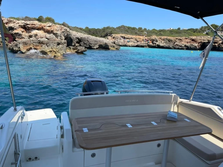 Wynajem łodzi Ibiza Town tanio Activ 875 Sundeck