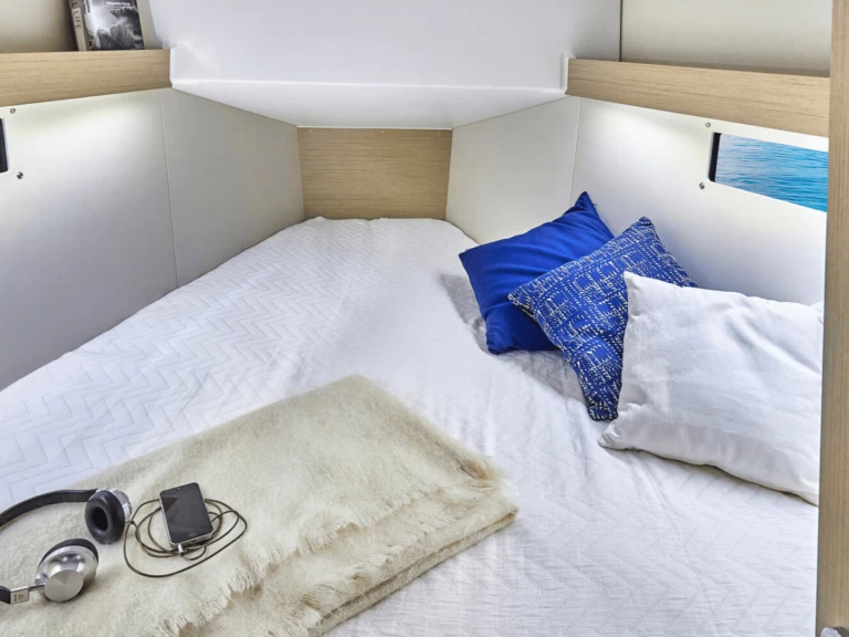 Bénéteau Oceanis 34.1 między profesjonalistami a osobami prywatnymi w Marina (City)