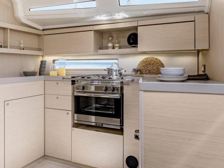 Żaglowiec do wynajmu w Furnari w najlepszej cenie