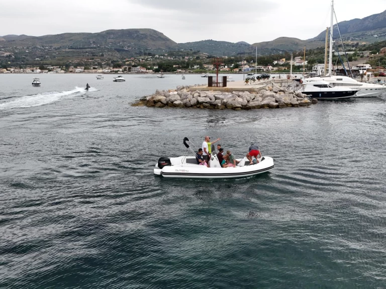 Wynajem Łódż półsztywna w Palermo - Almarine MaxiRib 5.85