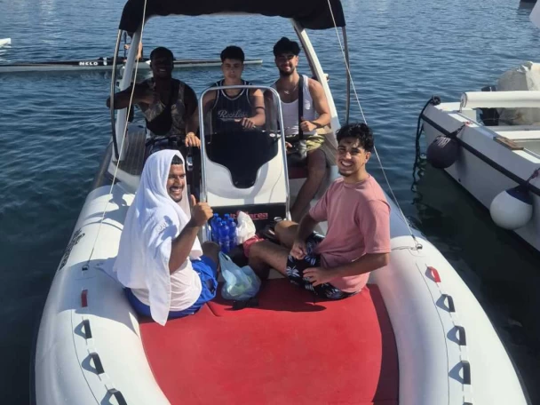 Łódż półsztywna do wynajmu w Palermo w najlepszej cenie