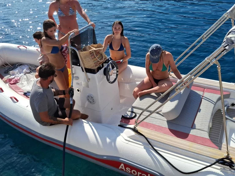 Wynajem Łódż półsztywna Marel z patentem 