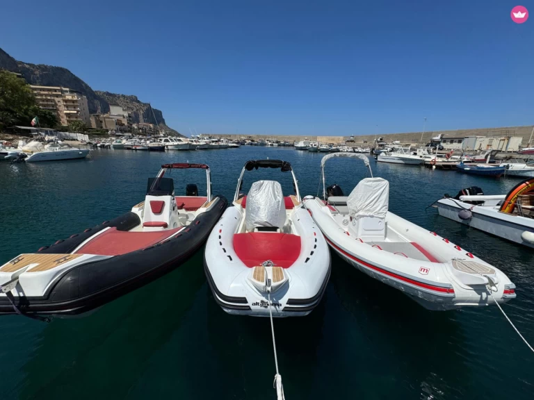 Łódż półsztywna do wynajmu w Palermo w najlepszej cenie