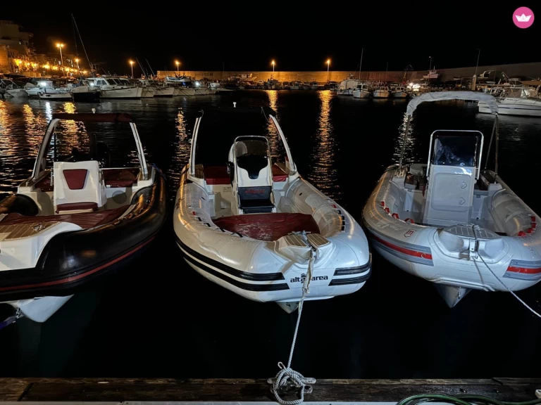 Almarine MaxiRib 5.85 między profesjonalistami a osobami prywatnymi w Palermo