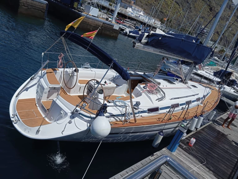 Bavaria Bavaria 44 między profesjonalistami a osobami prywatnymi w Puerto de Los Gigantes