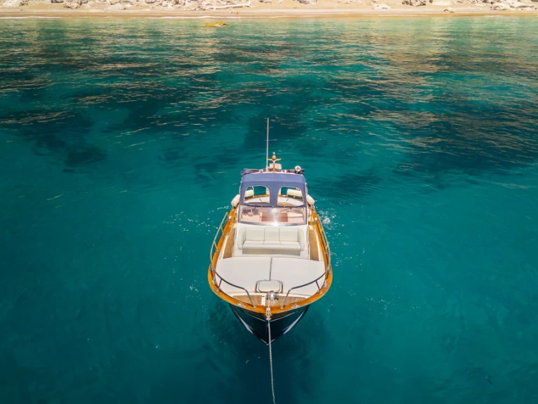 Motorówka do wynajmu w Sorrento w najlepszej cenie