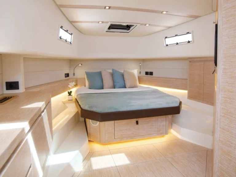 Wynajem Luksusowy jacht Pardo Yachts z patentem 