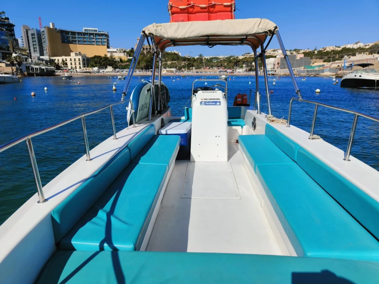 Wynajem Motorówka Buccaneer z patentem 