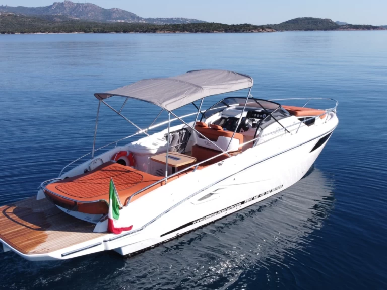 Wynajem łodzi Cranchi Endurance 30 w Porto Cervo na SamBoat 
