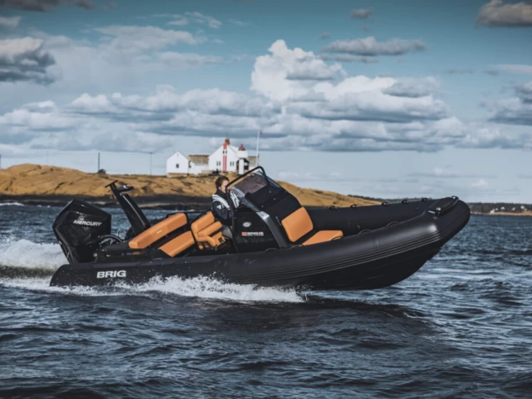 Łódż półsztywna do wynajmu w Trébeurden w najlepszej cenie