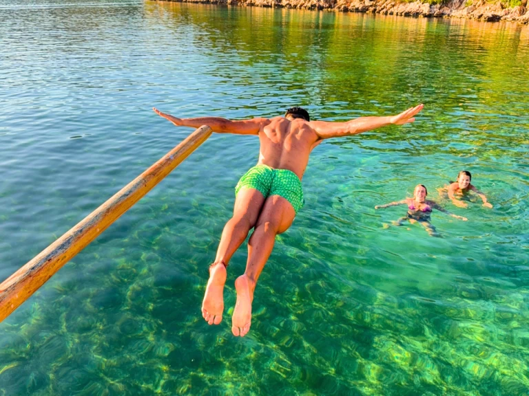 Motorówka do wynajmu w Marina de Bonaire w najlepszej cenie