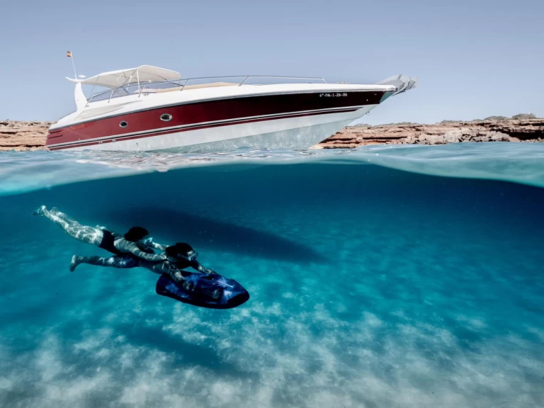 Wynajem Motorówka w Ibiza Town - Sunseeker apache 45