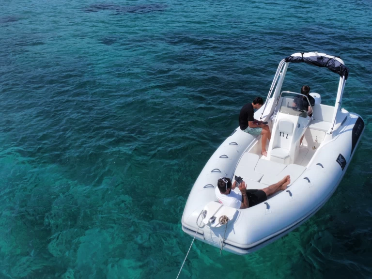 Wynajem łodzi Kardis Kardis Fox 570 w Porto Rotondo na SamBoat 