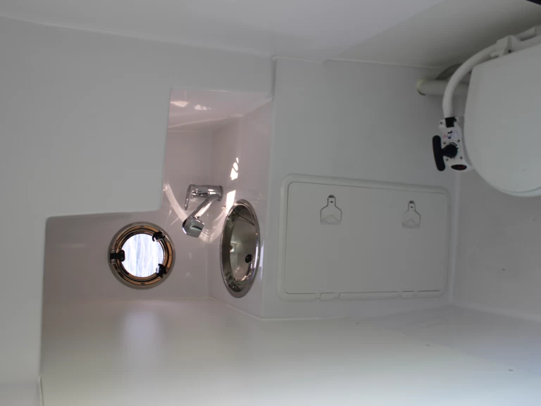 Motorówka do wynajmu w Sant Antoni de Portmany w najlepszej cenie