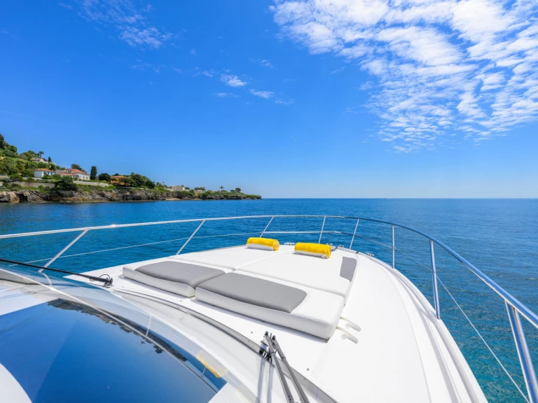 Wynajem Motorówka Princess z patentem 