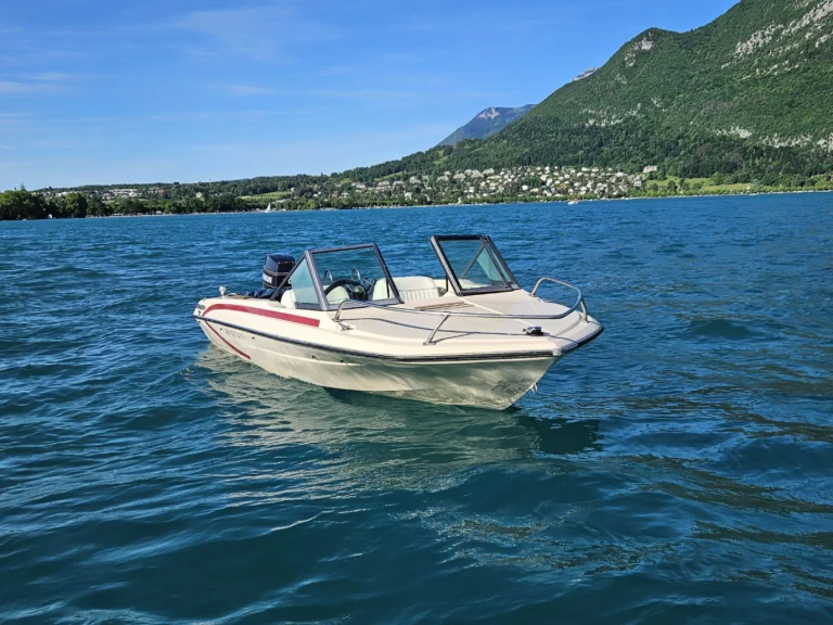 Wynajmij Glastron V162 w Annecy