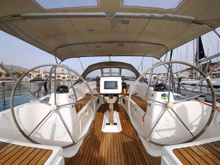 Bavaria Bavaria 43 Cruiser między profesjonalistami a osobami prywatnymi w Jezera