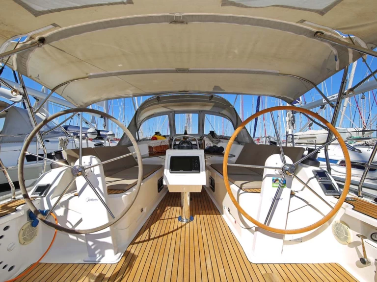 Wynajem łodzi Murter-Kornati tanio Cruiser 37