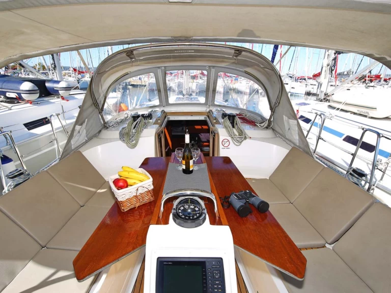 Wynajem Żaglowiec w Murter-Kornati - Bavaria Cruiser 37