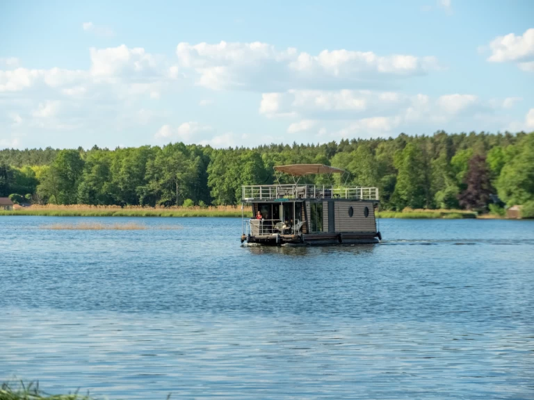 Wynajem łodzi WOMA Woma D13 w Fürstenberg/Havel na SamBoat 