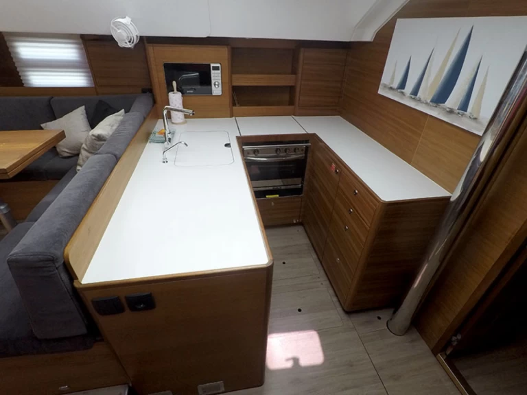 Wynajem Żaglowiec w Sibenik - Elan Impression 50.1