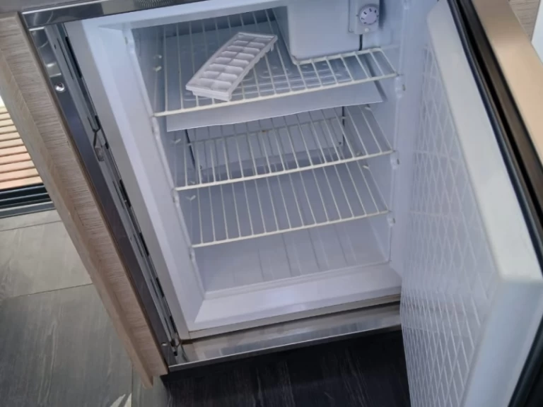 Wynajem Katamaran w Lavrio - Fountaine Pajot Elba 45