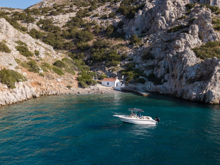 Wynajmij Boston Whaler Boston Whaler 23 Outrage w Ýdra