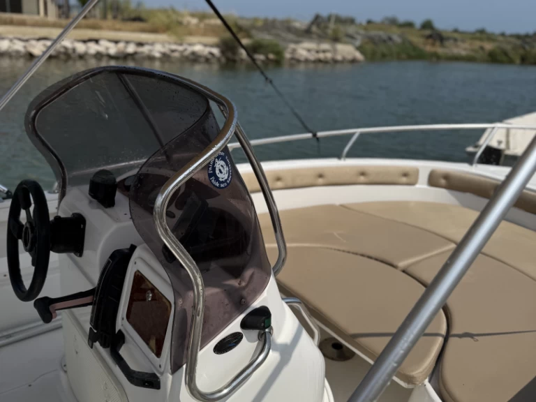 Wynajmij Motorówka z lub bez skippera Ranieri w Carnon-Plage