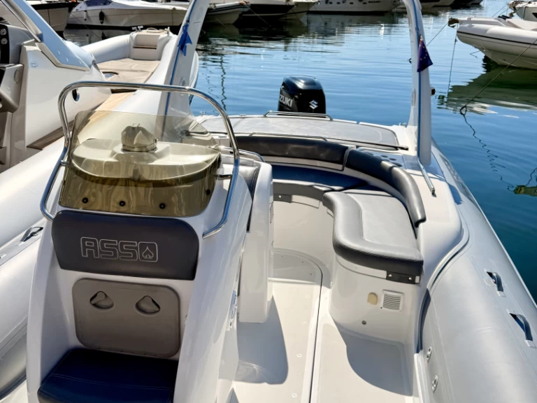 Wynajem łodzi Porto di Mergellina tanio CHARISMA PASSIONE