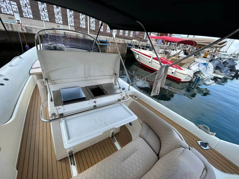 Wynajmij Łódż półsztywna z lub bez skippera Zodiac w Torrevieja