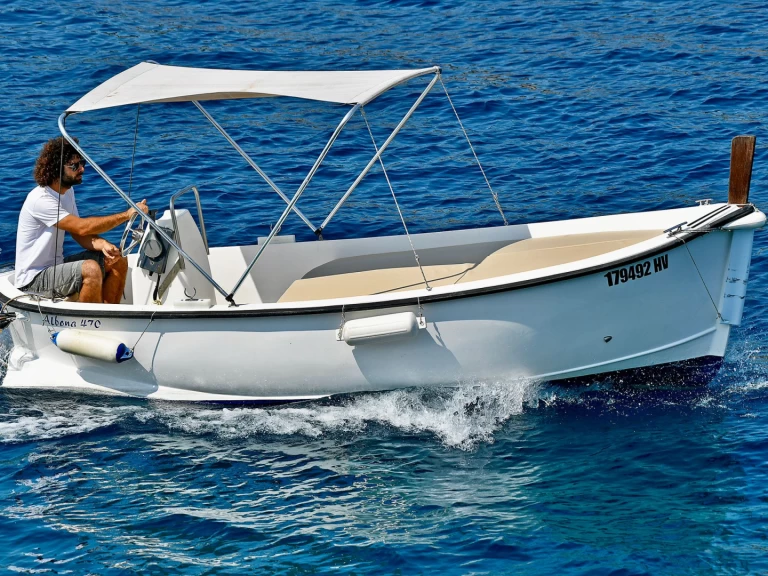 Wynajmij Motorówka z lub bez skippera Albona w Hvar