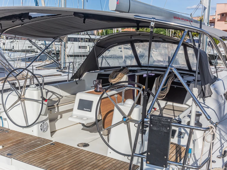 Wynajmij Dufour Dufour 460 Grand Large w Furnari