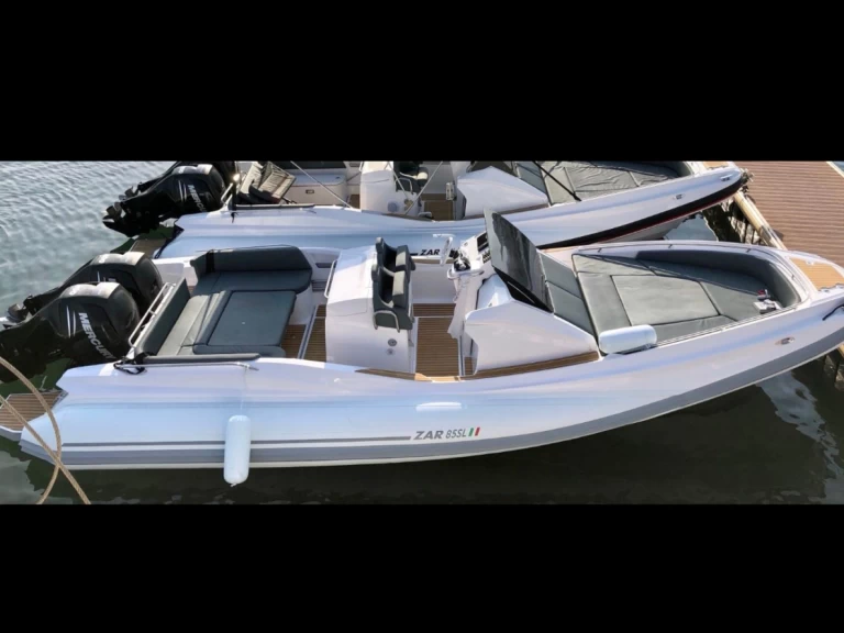 Wynajmij Łódż półsztywna z lub bez skippera Zar w Saint-Florent