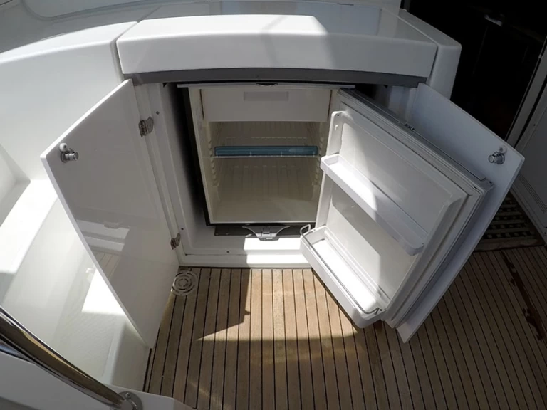 Wynajmij Katamaran z lub bez skippera Lagoon w Sibenik