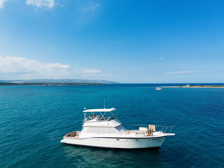 Wynajmij Luksusowy jacht z lub bez skippera Hatteras w Marzamemi