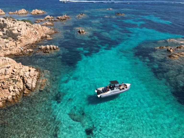 Wynajem Łódż półsztywna Capelli z patentem 
