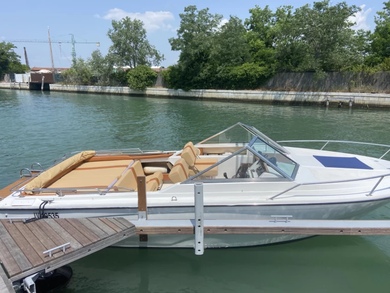 Wynajmij Glastron Laraya  w San Giuliano - Venezia