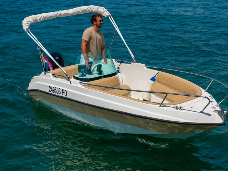 Wynajem łodzi Porec tanio stella