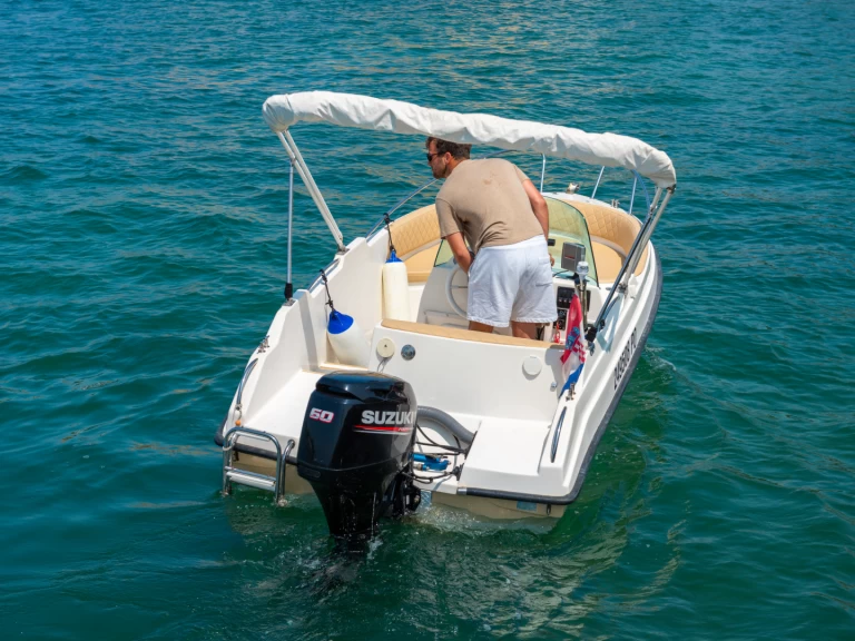 Wynajmij Motorówka z lub bez skippera kruger w Porec