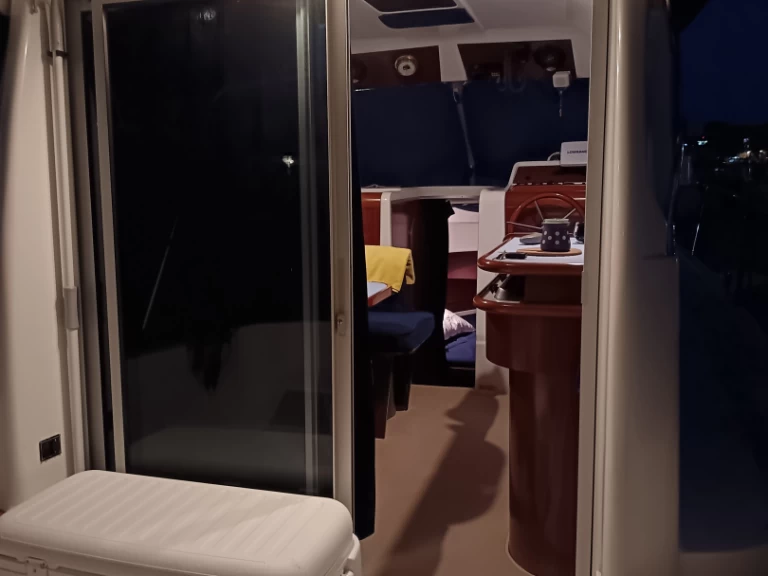 Wynajem Motorówka Bénéteau z patentem 